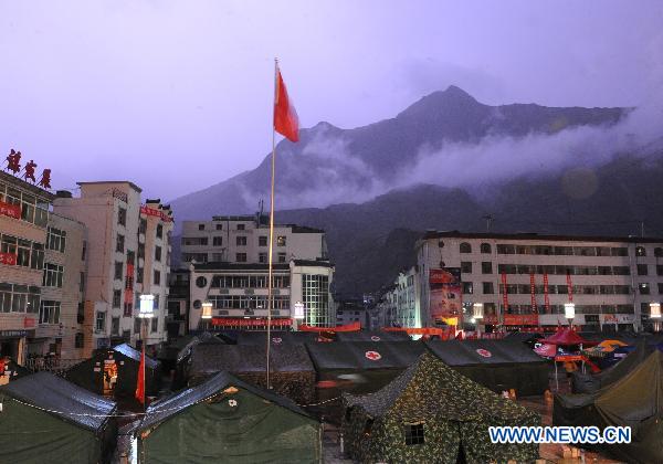 Thunder storms hit Zhouqu County, Gannan Tibetan Autonomous Prefecture in northwest China's Gansu Province, Aug. 11, 2010. 