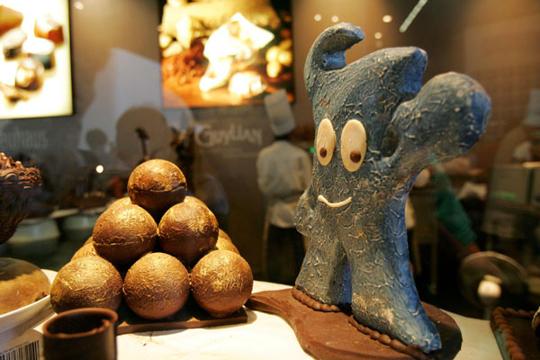 A chocolate replica of the Expo mascot Haibao is displayed at Belgium-EU Pavilion of the Expo Park in Shanghai, Aug 21, 2010.