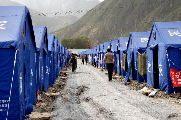 Photo taken on Aug. 25, 2010 shows the tents in a newly established shelter site in Zhouqu County, northwest China's Gansu Province, Aug. 25, 2010.