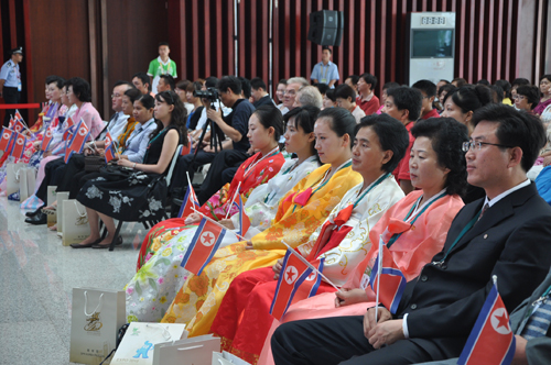Guests from both China and the DPRK attend a ceremony marking DPRK National Pavilion Day at the Shanghai World Expo on Monday, September 6, 2010. 