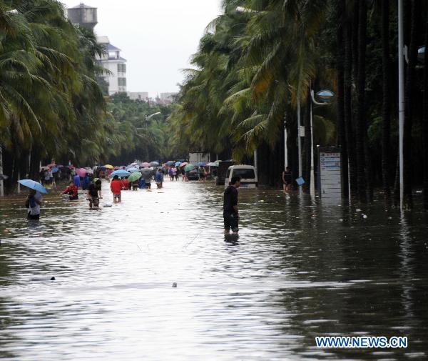 Photo taken on Oct. 8, 2010 shows a waterlogged street in Haikou, capital of south China&apos;s Hainan Province. 