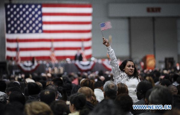 Immigrators attend the swear-in ceremony as the U.S. citizens in Los Angeles, the United States, Oct. 27, 2010. 