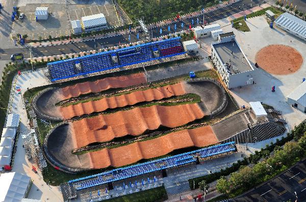 The photo taken on Oct. 29, 2010 shows the ariel view of the cycling venue of the 16th Asian Games at the University Town in Guangzhou, south China's Guangdong Province.