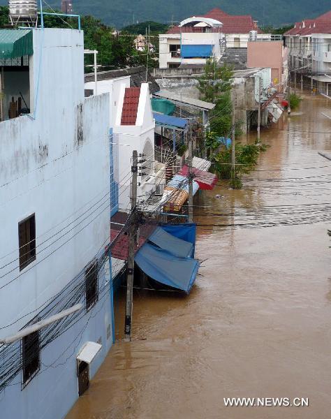 Picture taken on Nov. 2, 2010 shows a flooded street in Hat Yai of south Thailand's Songkhla province. 