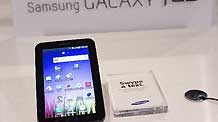 A Samsung's Galaxy Tab tablet computer is displayed at a Samsung Experience shop in New York, the United States, Nov. 18, 2010. This Google Android-powered tablet computer has hit US market this month, competing Apple's iPad.