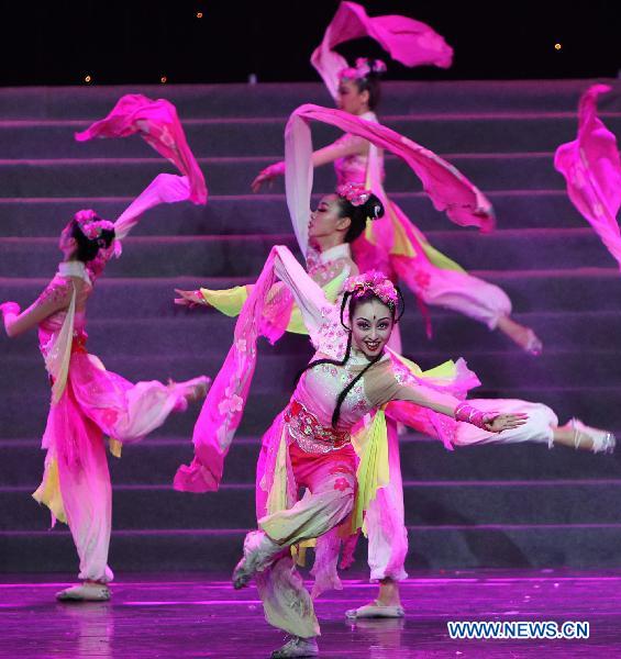 Artists perform at the soiree for the closing ceremony of the 2010 Chinese Language Year in Russia, in Moscow, Russia, Nov. 24, 2010. 