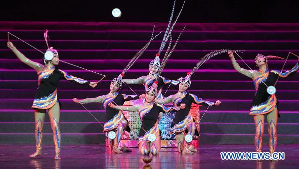 Artists perform at the soiree for the closing ceremony of the 2010 Chinese Language Year in Russia, in Moscow, Russia, Nov. 24, 2010. 