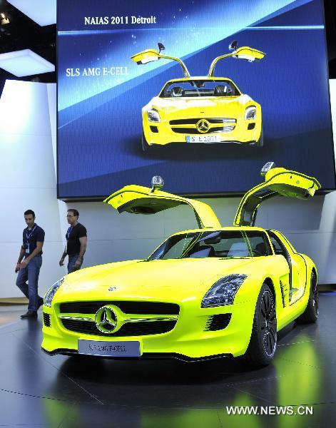 The Mercedes-Benz F-Cell World Drive is unveiled at the North American International Auto Show (NAIAS) in Detroit, the United States, Jan. 10, 2011. 