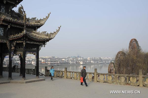 Photo taken on Jan. 13, 2011 shows the scenery of Luojiang County of Deyang City, southwest China's Sichuan Province. 