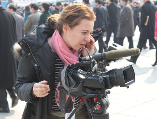 Female journalists made up a majority of reporters covering this year's Two Sessions, the country's most important annual political events. Mar. 8, 2011 marked the celebration of the 100th International Women's Day.