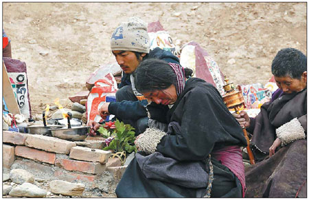 China mourns quake victims