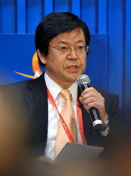 Katsuyuki Kawatsura, managing director of Asahi Breweries, speaks at a forum 'Rediscover the Growth Potential of Japan' during the Boao Forum for Asia (BFA) Annual Conference 2011 in Boao, south China's Hainan Province, April 16, 2011.