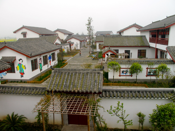 Shejiantai village in Sichuan's Mianzhu city has been rebuilt into a picturesque tourism zone after the quake damaged its squalid housing. 