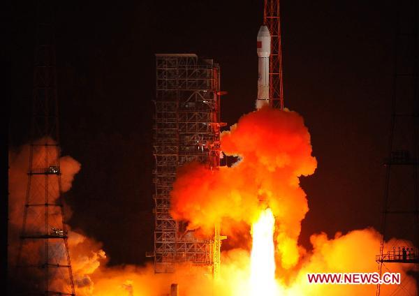The new data relay satellite 'Tianlian I-02' heads towards the space at the Xichang Satellite Launch Center in southwest Sichuan Province, July 11, 2011. The satellite was launched on a Long March-3C carrier rocket at 11:41 PM (Beijing Time), said sources with the center. 
