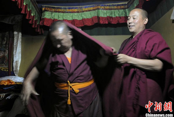 Monks aged over 60 can live in nursing home in Sera Monastery, one of the three major monasteries of the Gelug Sect in Lhasa, southwest China&apos;s Tibet Autonomous Region. 