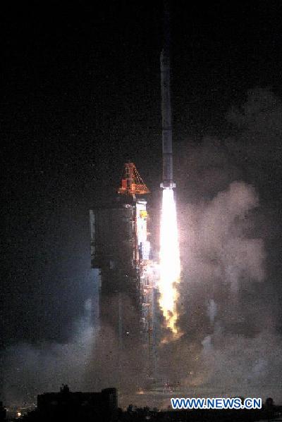 A Long March-3A carrier rocket lifts off at the Xichang Satellite Launch Center in southwest China's Sichuan Province, July 27, 2011.