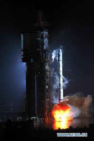 A Long March-3A carrier rocket lifts off at the Xichang Satellite Launch Center in southwest China's Sichuan Province, July 27, 2011.