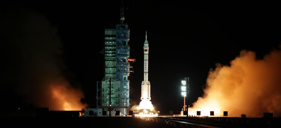 (SHENZHOU-8)CHINA-SPACECRAFT-SHENZHOU-8 -LAUNCH (CN)