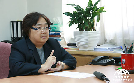 China Development Gateway interviewed Li Yanduan, China's Ministry of Foreign Affairs' special representative for climate change negotiations, in Beijing on Nov. 8. She explained in detail China's actions to address climate change, its international exchange and cooperation in tackling climate change and its expectations for the 2011 UN Climate Change Conference in Durban, South Africa.