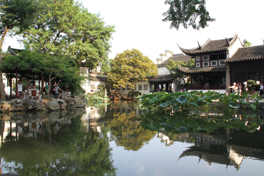 Covering an area of 2.3 hectares, the Lingering Garden is the best preserved among all the Suzhou gardens. It is also one of the four most famous gardens in China.