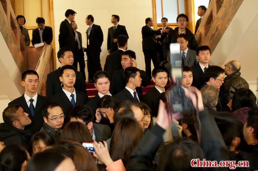 More than two hundred journalists from both national and international media have been barred from entering the panel discussion of the Chongqing Municipality’s delegation to the 11th National People’s Congress (NPC), on Friday morning, at the Great Hall of the People in Beijing. [China.org.cn]