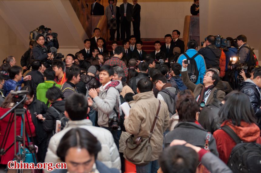 More than two hundred journalists from both national and international media have been barred from entering the panel discussion of the Chongqing Municipality’s delegation to the 11th National People’s Congress (NPC), on Friday morning, at the Great Hall of the People in Beijing. [China.org.cn]