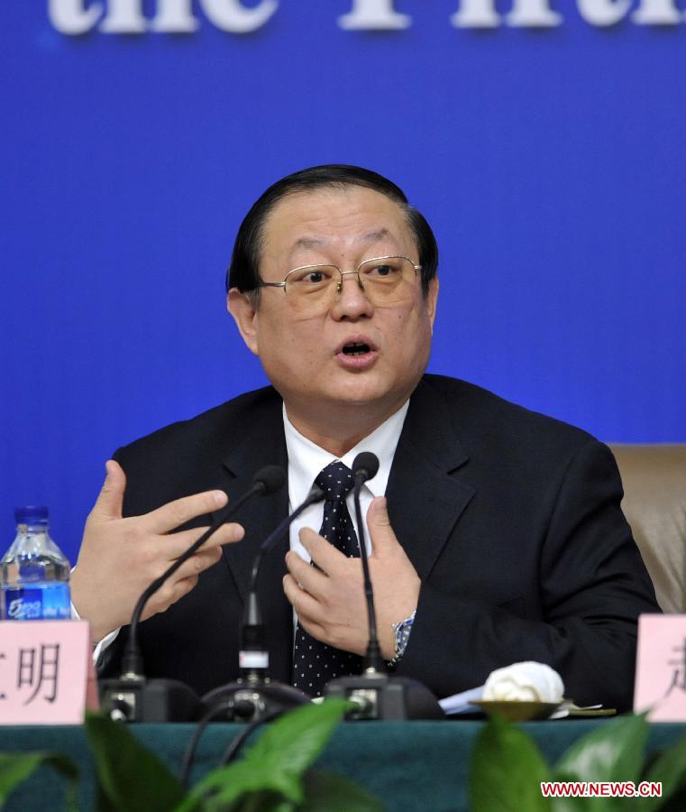 Li Liming, a member of the 11th National Committee of the Chinese People's Political Consultative Conference (CPPCC) answers questions from journalists during a news conference of the Fifth Session of the 11th CPPCC National Committee on the reform of medical, health care services in Beijing, capital of China, March 10, 2012.