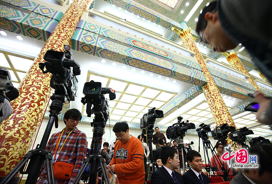 Chinese Premier Wen Jiabao meets the press after the closing meeting of the Fifth Session of the 11th National People's Congress (NPC) at the Great Hall of the People in Beijing, March 14, 2011. 