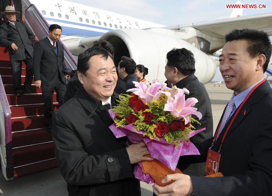 Delegates of the 18th National Congress of the Communist Party of China (CPC) from Tibet Autonomous Region arrive in Beijing, capital of China, on Nov. 5, 2012.