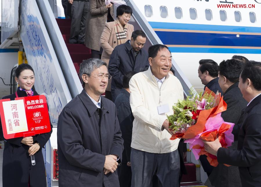 Delegates of the 18th National Congress of the Communist Party of China (CPC) from Henan Province arrive in Beijing, capital of China, Nov. 5, 2012. 