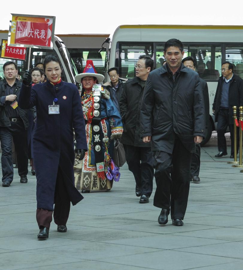 (CPC CONGRESS) CHINA-BEIJING-18TH CPC NATIONAL CONGRESS-QINGHAI DELEGATION-ARRIVAL (CN)