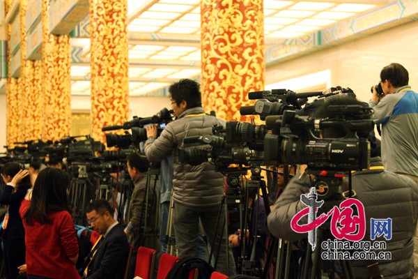 The spokesperson for the 18th National Congress of the Communist Party of China (CPC) holds a press conference at the Great Hall of the People in Beijing at 16:30, Nov. 7.