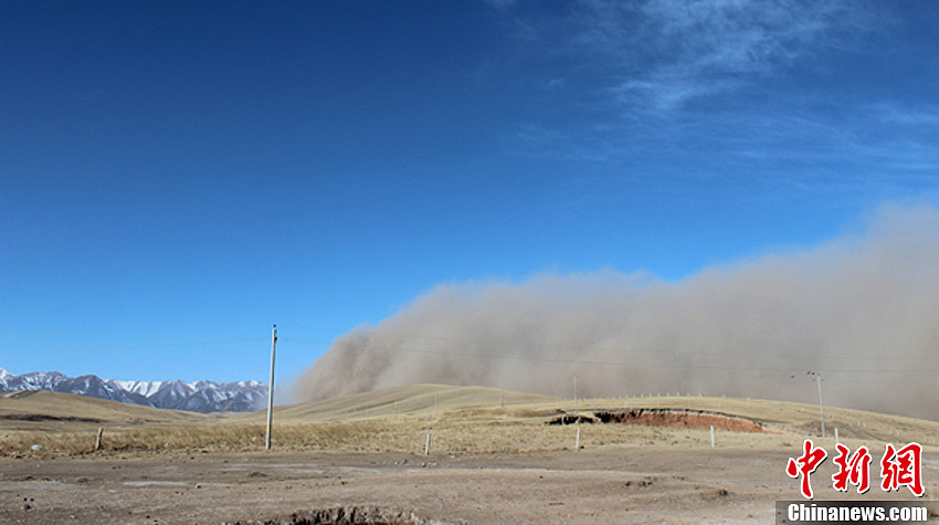 An enormous wall of dust hits the Shandan Horse Ranch, Shandan County, northwestern China&apos;s Gansu Province, in this stunning shot captured on March 5, 2013. 