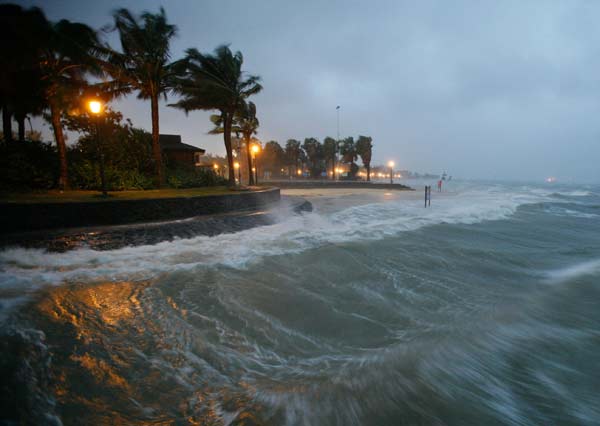 Strong tropical storm Rumbia lands in Zhanjiang, South China's Guangdong Province, early Tuesday morning. It is expected to move northwest, bringing gales and storms along its path.