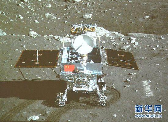 China's moon rover 'Yutu' (Jade Rabbit) and the Chang'e-3 lander have just 'woken up' after a period of dormancy that lasted two weeks, or one lunar night, in a move designed to ride out harsh climactic conditions. [photo / Xinhua]