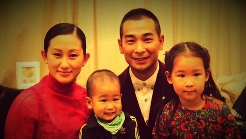 Famous Kungfu star Zhao Wenzhuo and his family 