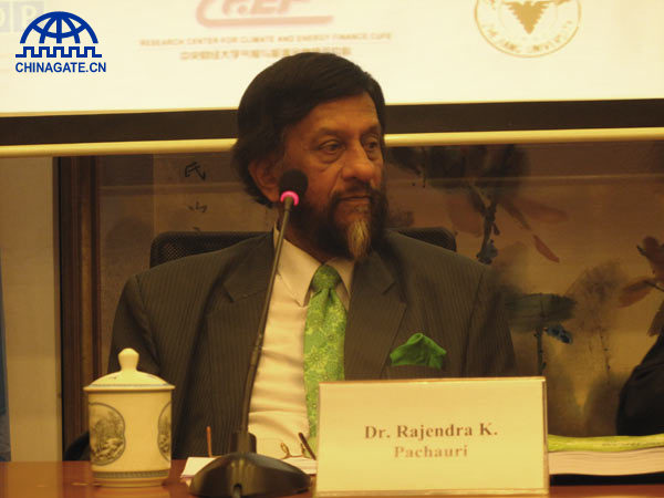 Dr. Rajendra K. Pachauri, Chair of the Nobel Peace Prize-winning Intergovernmental Panel on Climate Change (IPCC), today addressed Chinese and international audience on global climate change issues, at an event which also featured a discussion of a groundbreaking report between China and India on low carbon collaboration Monday in Beijing. [Jiao Meng / Chinagate.cn]