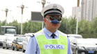 Traffic police in Shijiazhuang, Hebei Province, are getting nasal air filters to help them withstand the city's choking smog, people.cn said on Thursday.