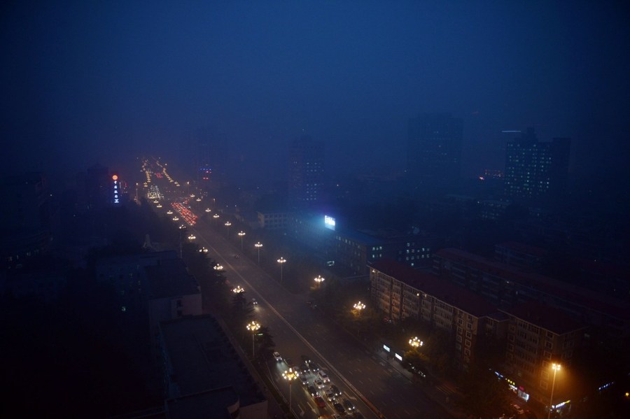 Due to the weather, pollution is predicted to remain heavy in Beijing until Saturday, said the Beijing heavy air pollution response office. Earlier on Wednesday, the Beijing Meteorological Observatory issued a yellow alert for smog. 