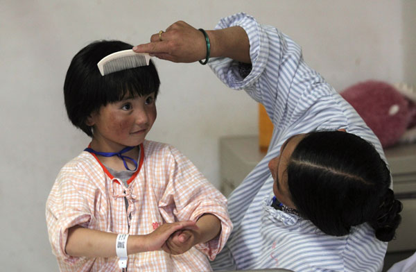 Surgery enables 5 Tibet children to walk normally