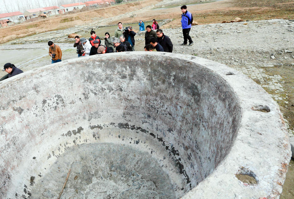 Chinese Archaeologists have completed excavating the site of the ancient city of Sizhou in Xuyi county in East China&apos;s Jiangsu province.