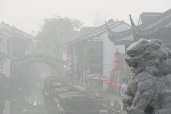 Challenges remain for Jiangsu Province to treat air pollution, said an evaluation report of air quality management issued Wednesday in Beijing.