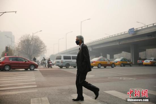 2014年北京现45天重污染 官方开环保罚单过亿元