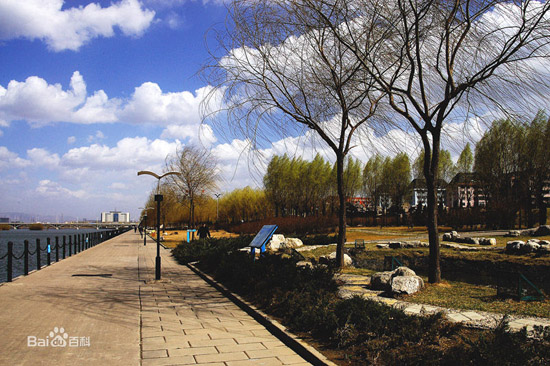 Fenhe Park, one of the 'top 10 attractions in Taiyuan, China' by China.org.cn.