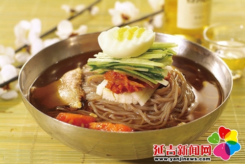 Cold Noodles, one of the 'Top 10 renowned Chinese noodles' by China.org.cn. 
