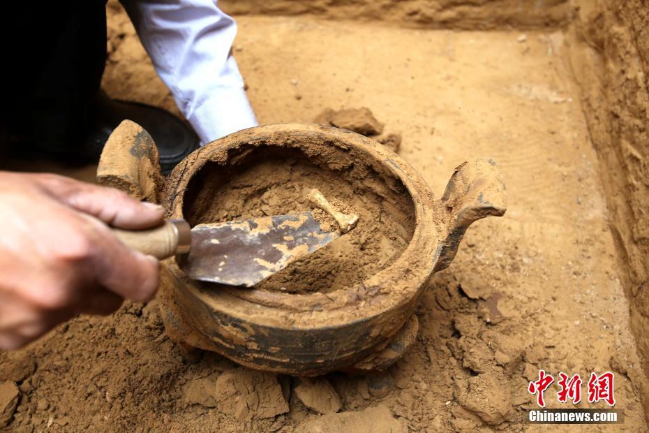 Over 2,000-year-old relics unearthed in Henan