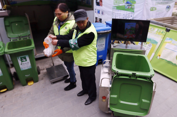'Cash for trash' program raises people's awareness