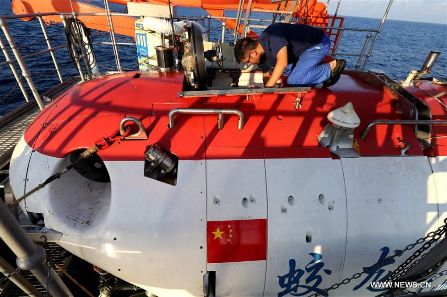 Chinese scientists embark on deep-sea mission in South China Sea