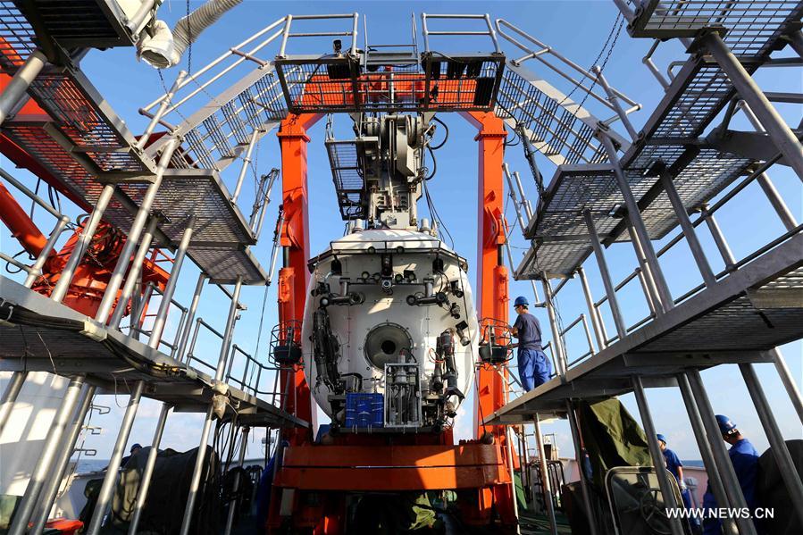 Chinese scientists embark on deep-sea mission in South China Sea