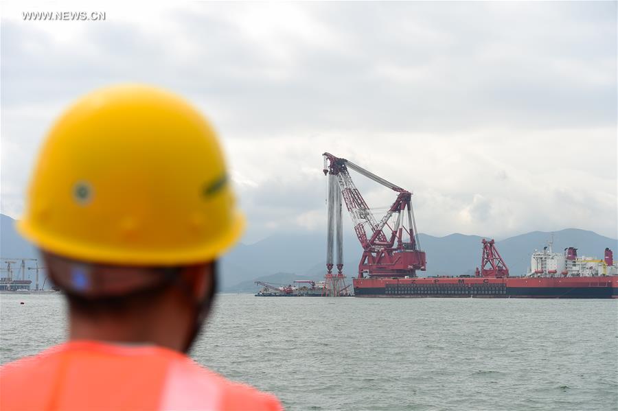 CKey component of world's longest cross-sea bridge installed